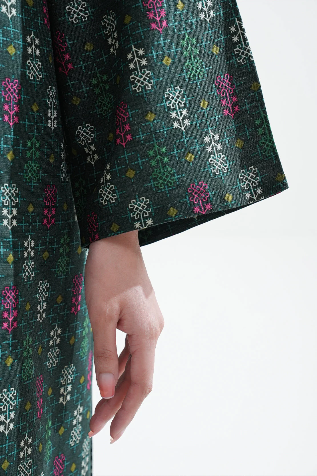 Printed Khaddar Stitched 2 Piece (Shirt/Trouser) - Image 5
