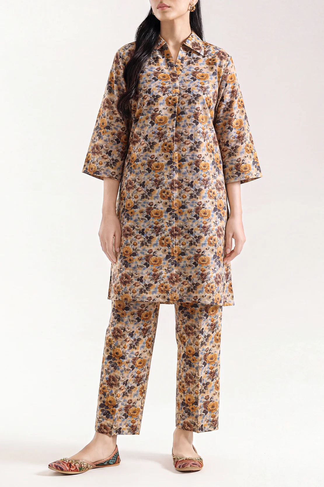 Printed Khaddar Stitched 2 Piece (Shirt/Trouser) - Image 2
