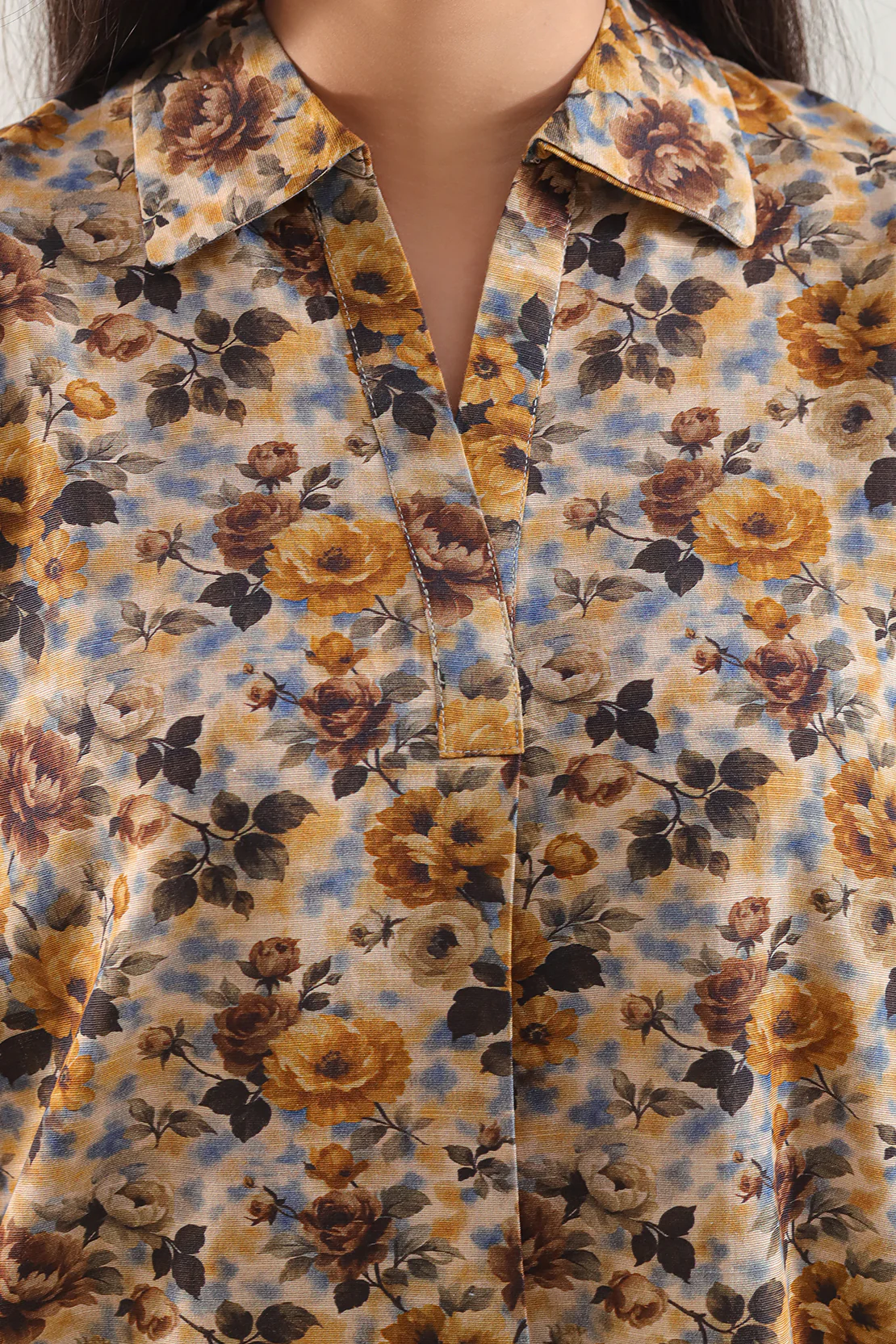 Printed Khaddar Stitched 2 Piece (Shirt/Trouser) - Image 3
