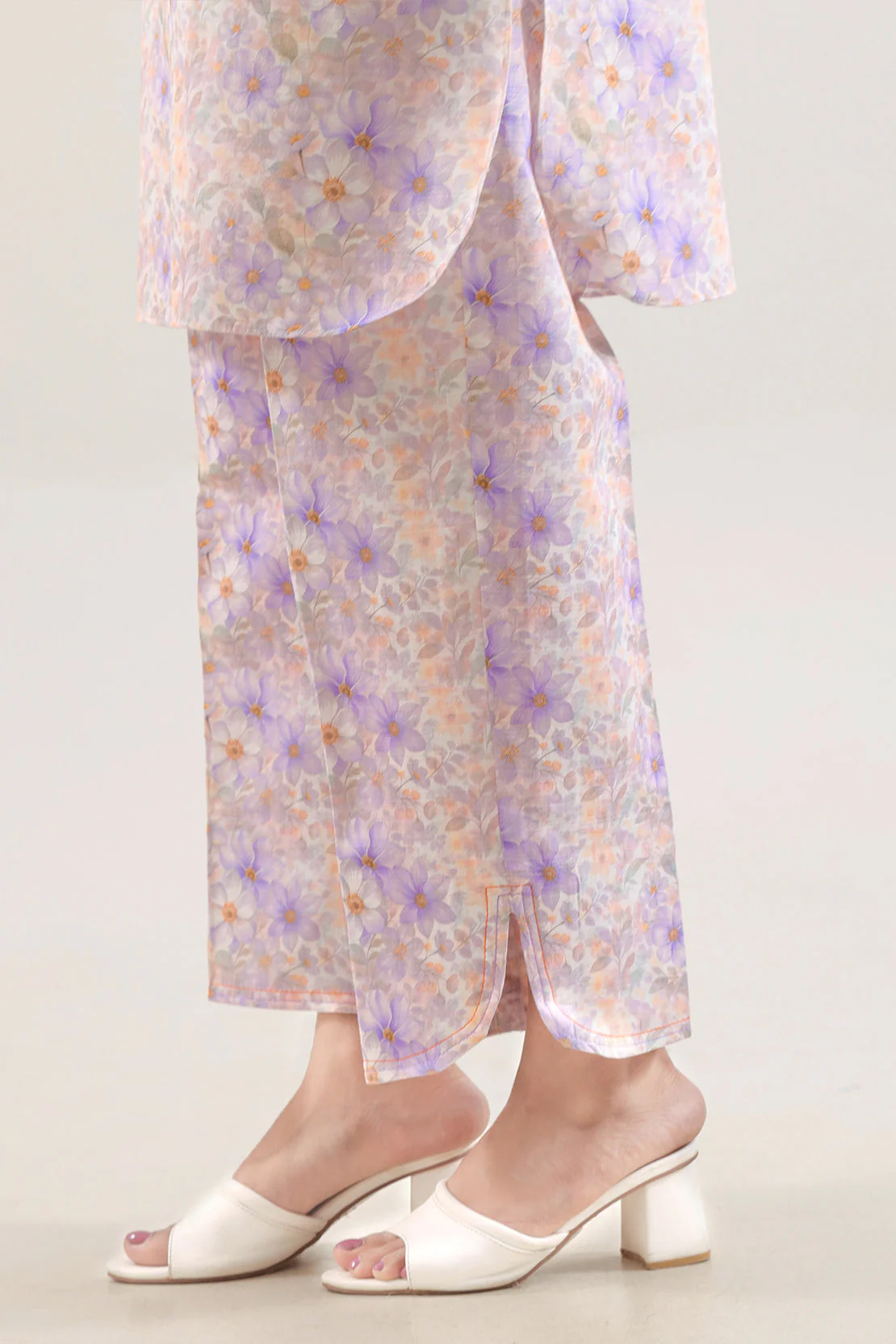 Printed Khaddar Stitched 2 Piece (Shirt/Trouser) - Image 5