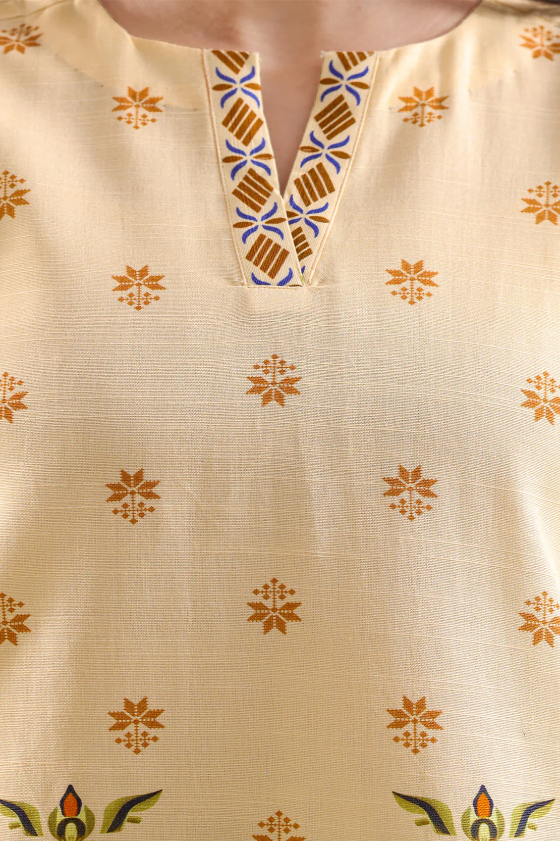 Printed Khaddar Stitched 2 Piece (Shirt/Trouser) - Image 3