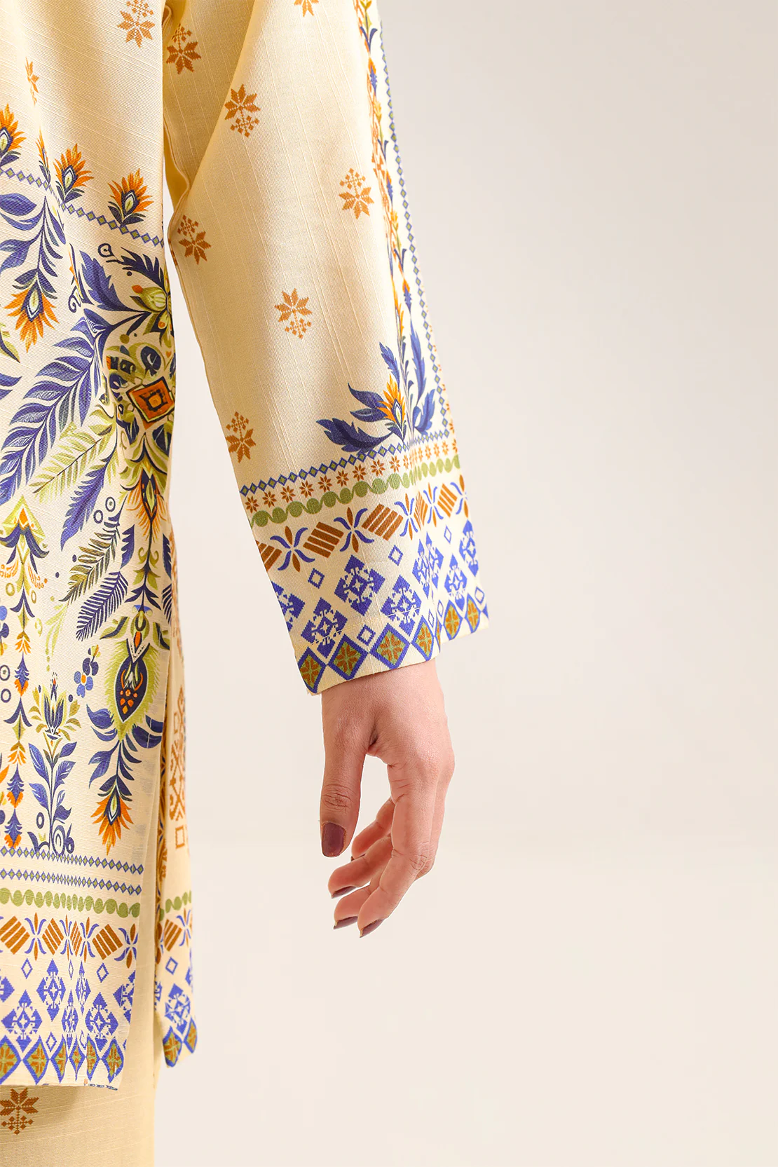 Printed Khaddar Stitched 2 Piece (Shirt/Trouser) - Image 5