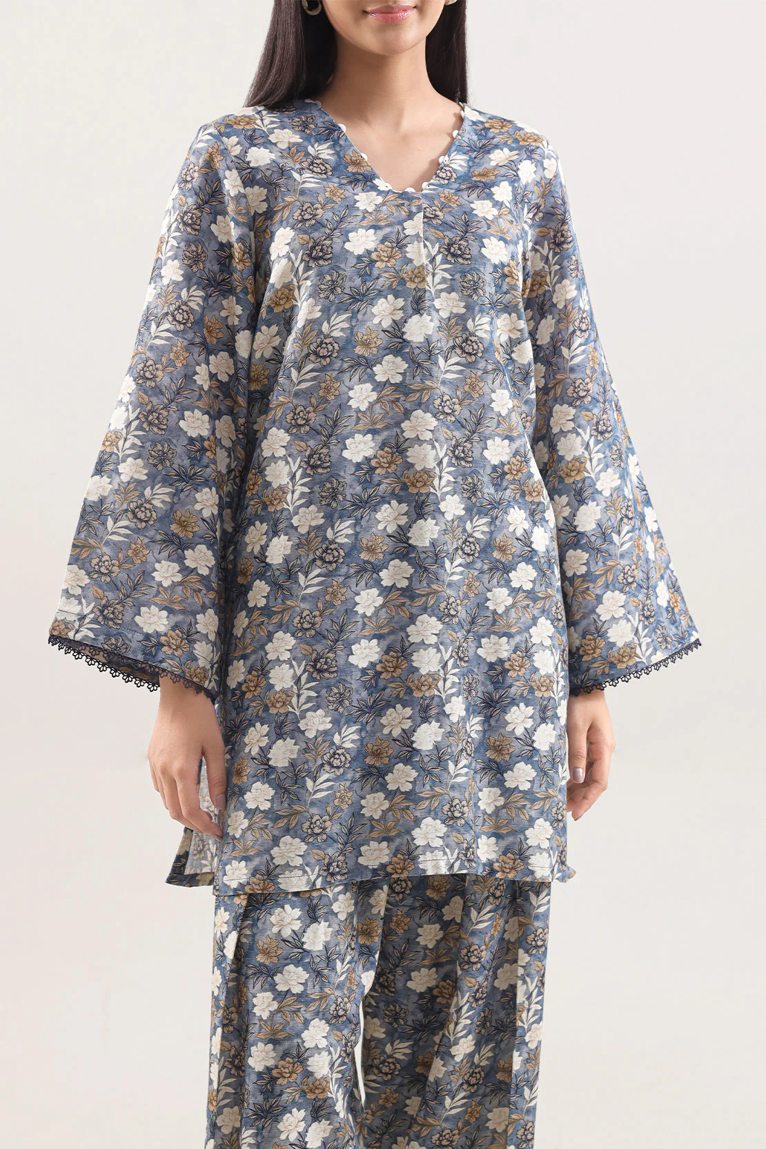 Printed Khaddar Stitched 2 Piece (Shirt/Trouser) - Image 3