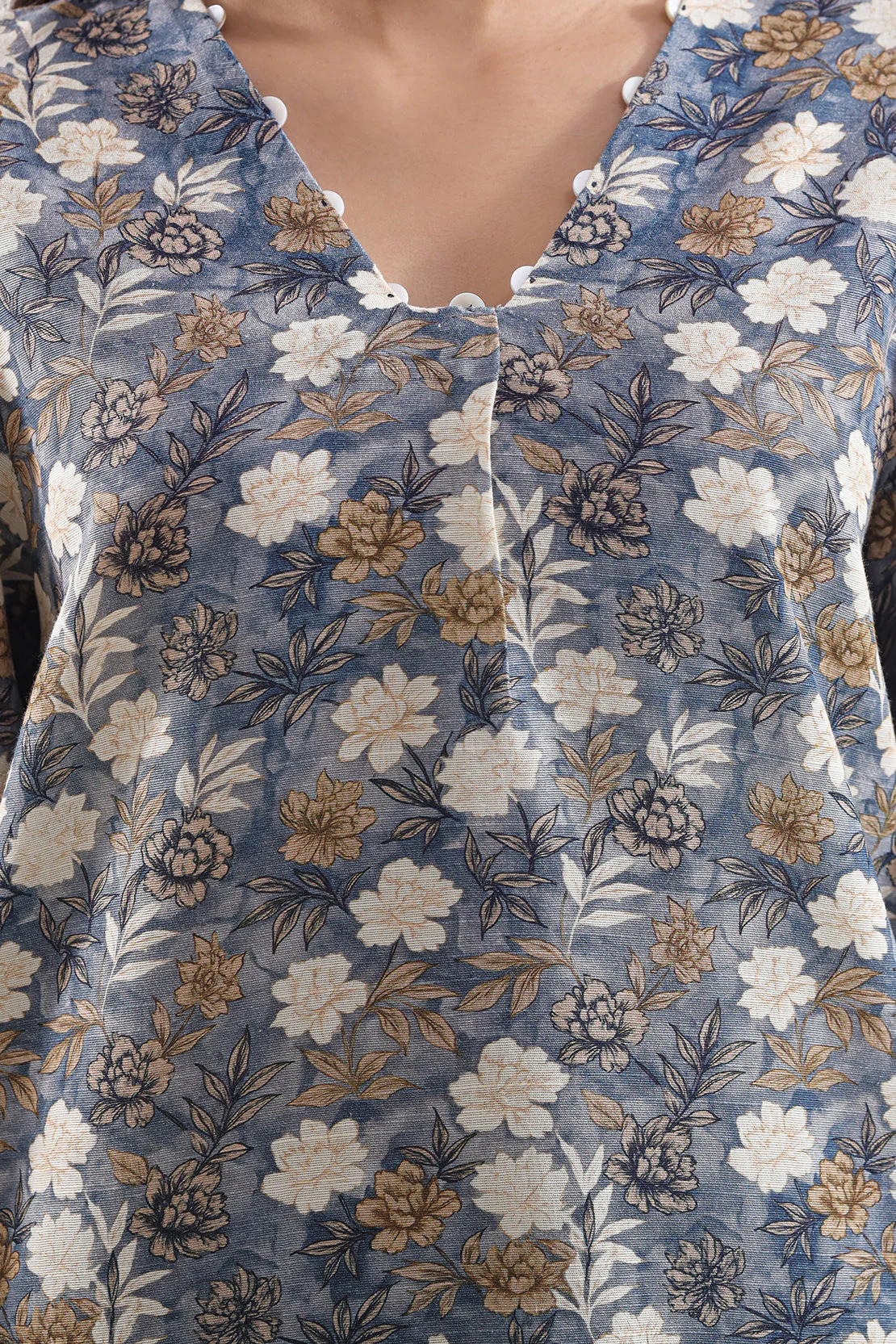 Printed Khaddar Stitched 2 Piece (Shirt/Trouser) - Image 4