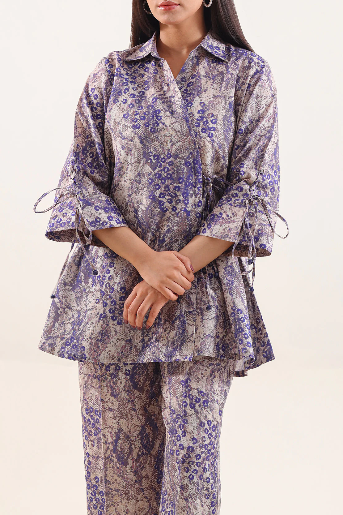 Printed Khaddar Stitched 2 Piece (Shirt/Trouser) - Image 3