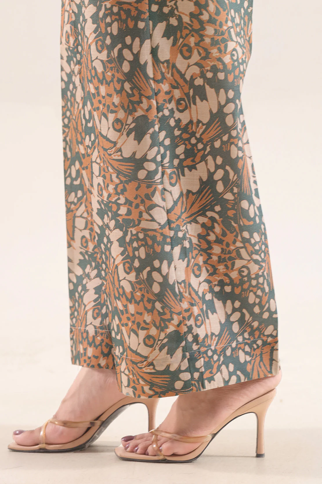Printed Khaddar Stitched 2 Piece (Shirt/Trouser) - Image 6