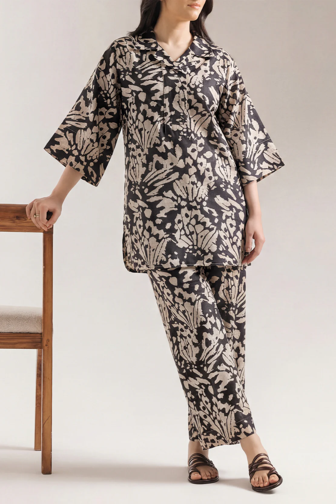 Printed Khaddar Stitched 2 Piece (Shirt/Trouser)