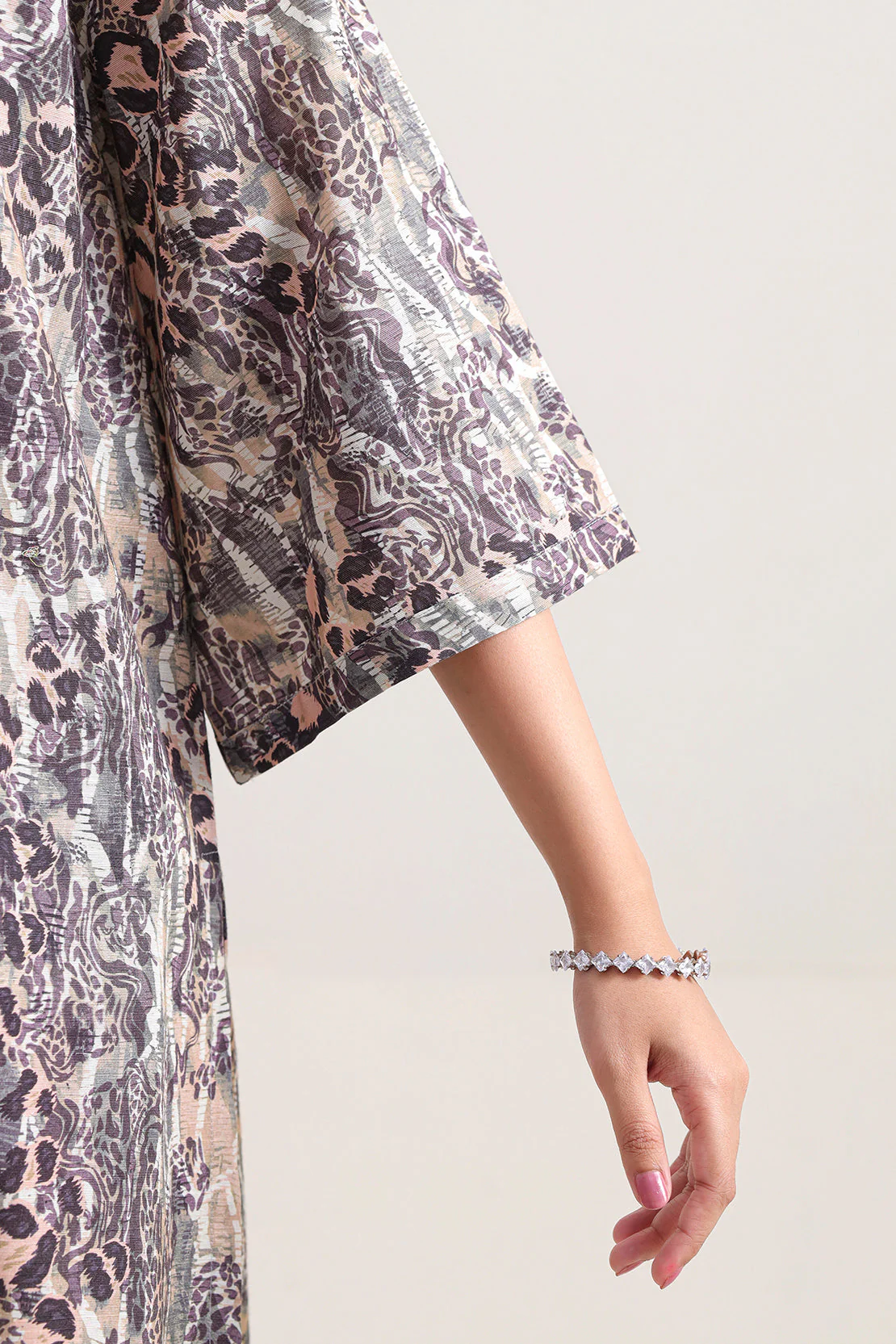 Printed Khaddar Stitched 2 Piece (Shirt/Trouser) - Image 5