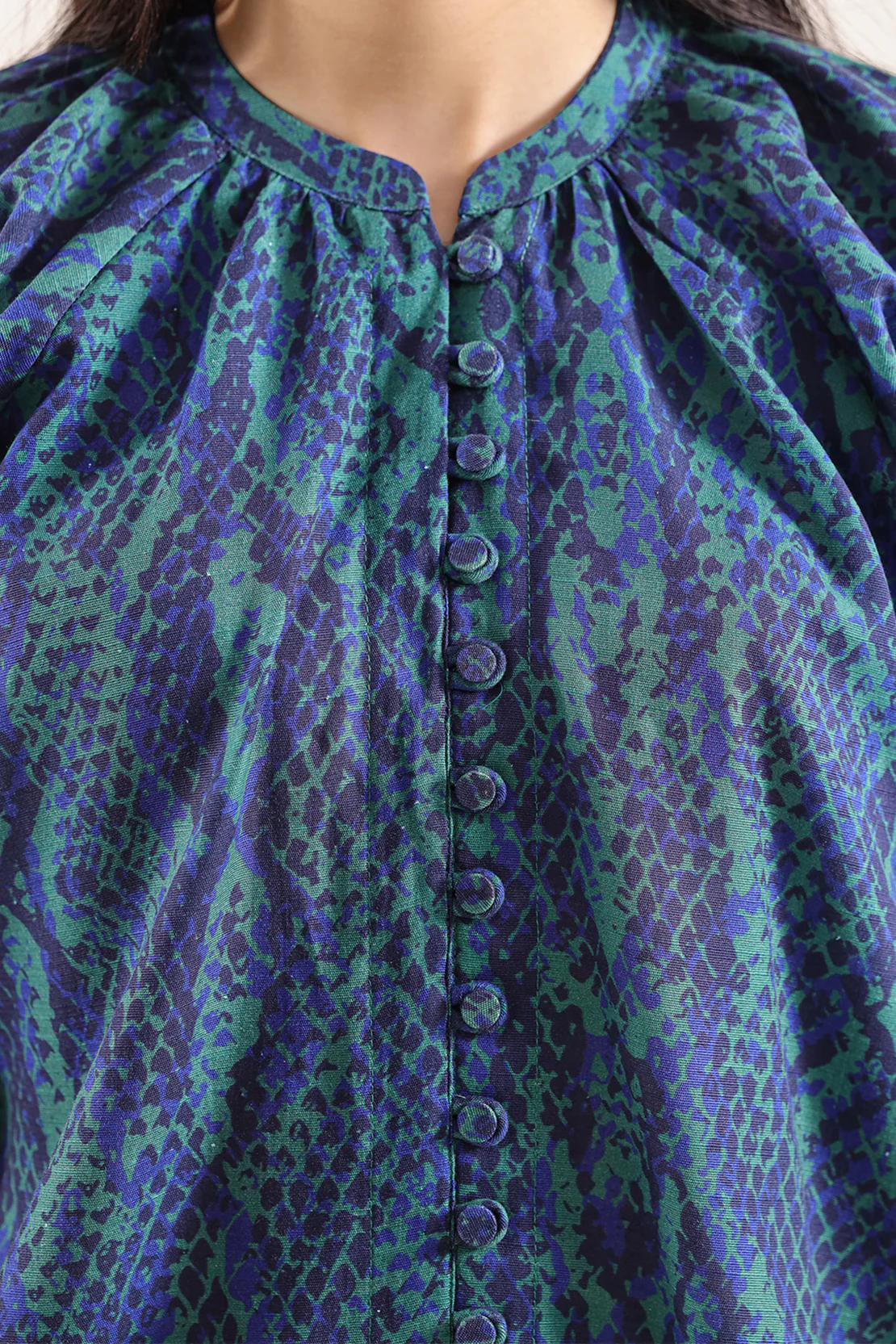 Printed Khaddar Stitched 2 Piece (Shirt/Trouser) - Image 3