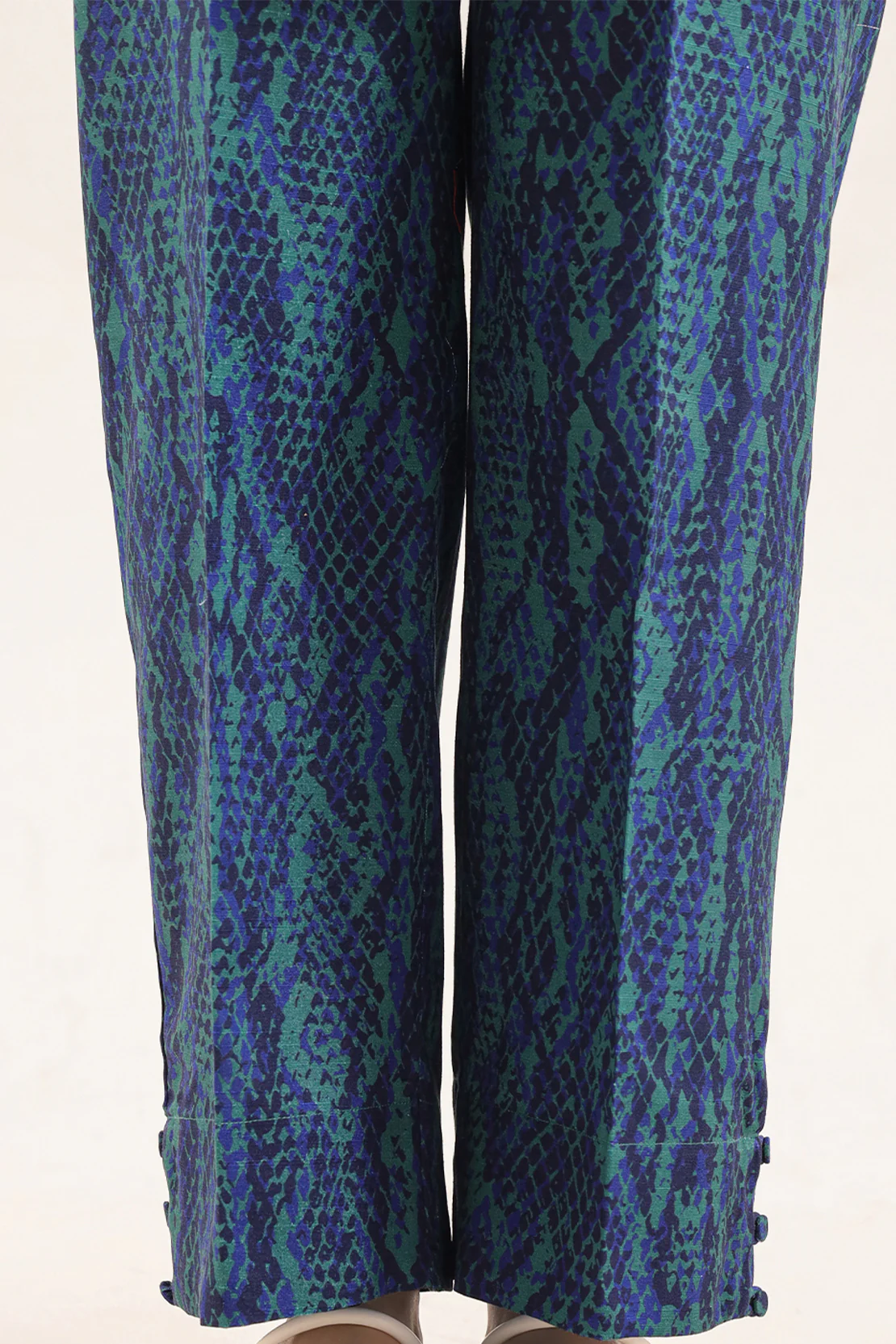 Printed Khaddar Stitched 2 Piece (Shirt/Trouser) - Image 5