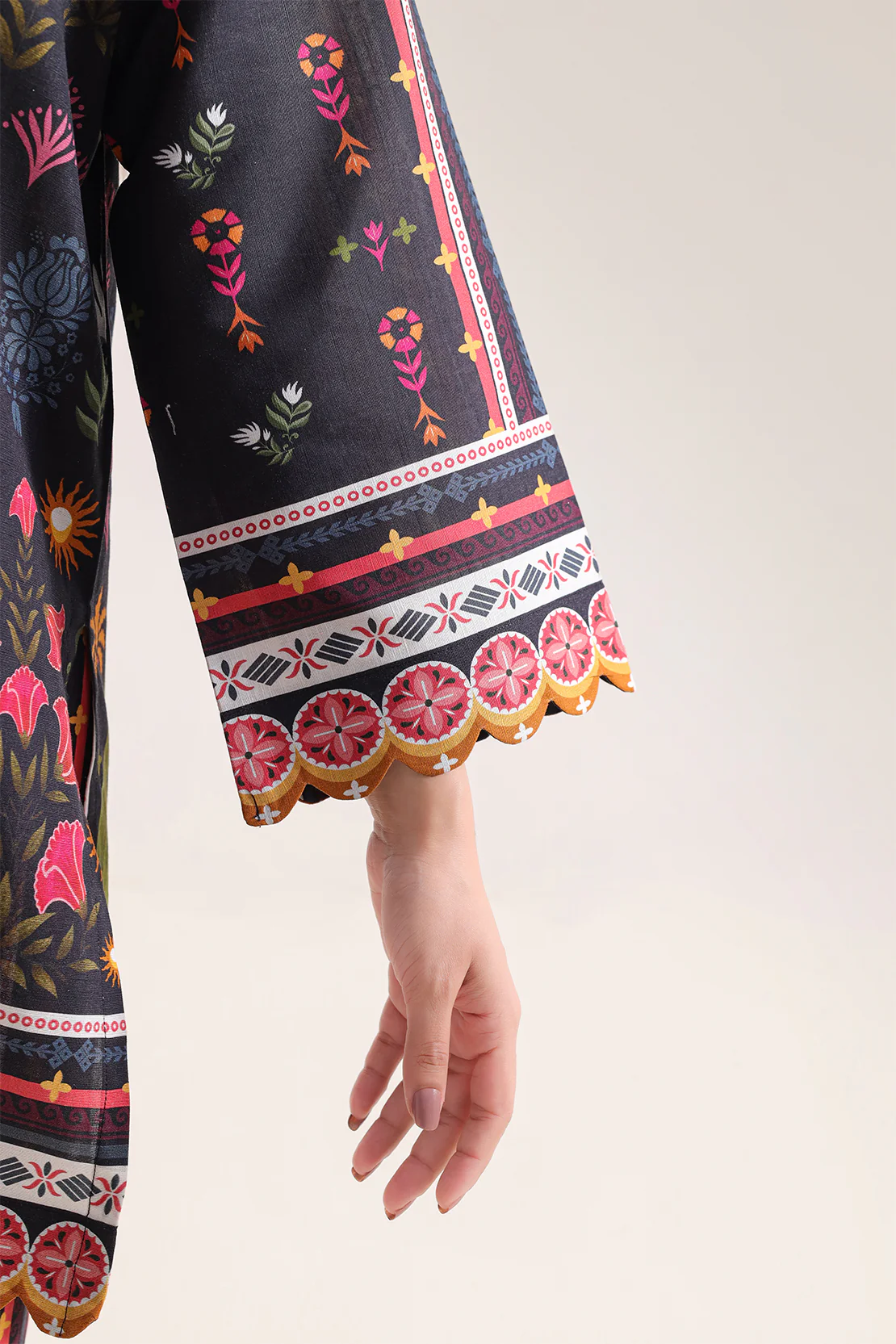 Printed Khaddar Stitched 2 Piece (Shirt/Trouser) - Image 4