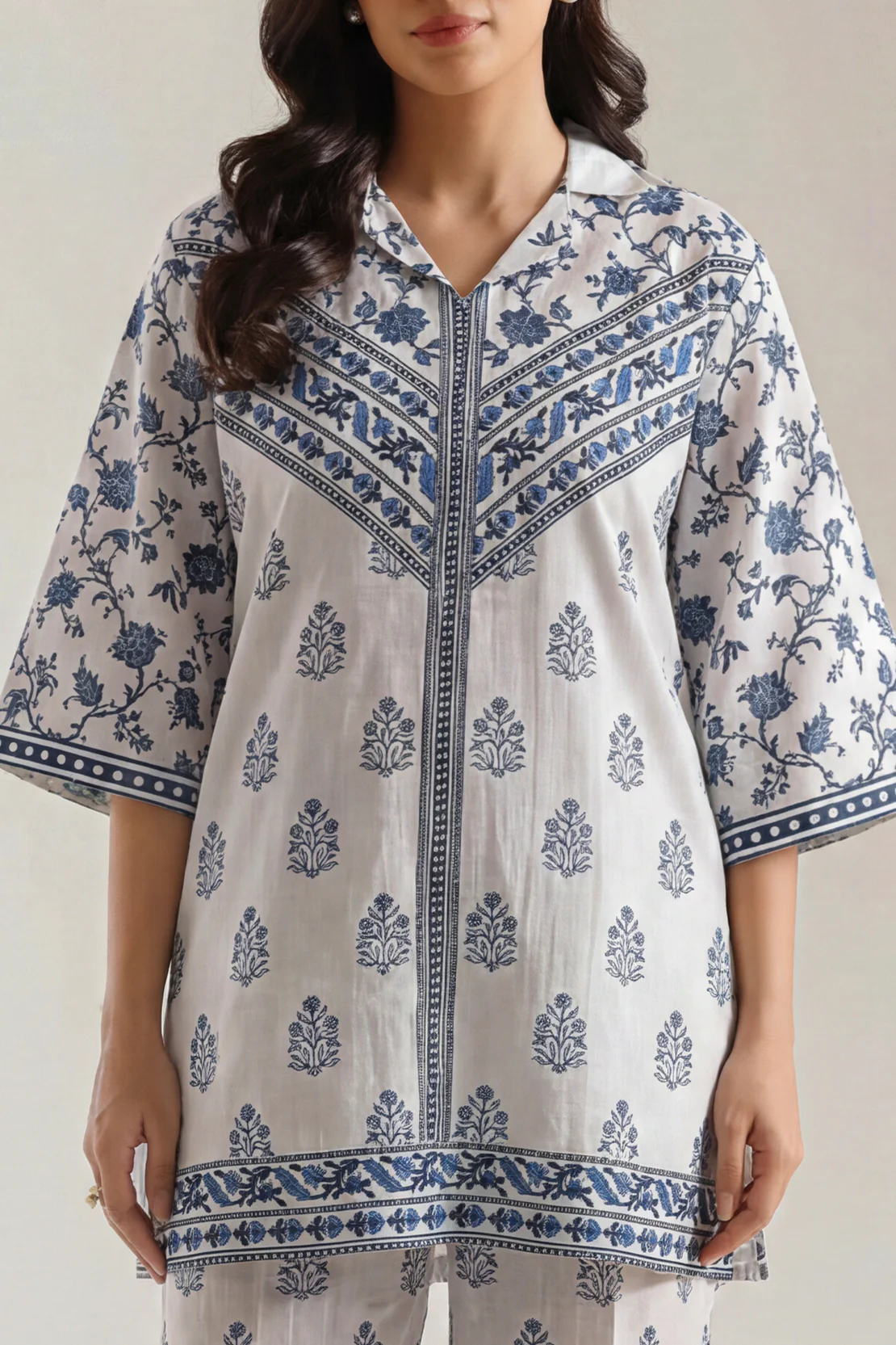Printed Khaddar Stitched 2 Piece (Shirt/Trouser) - Image 2