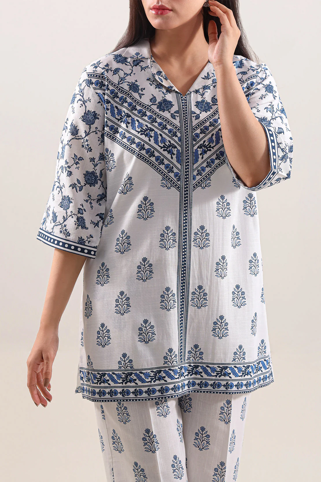 Printed Khaddar Stitched 2 Piece (Shirt/Trouser) - Image 4