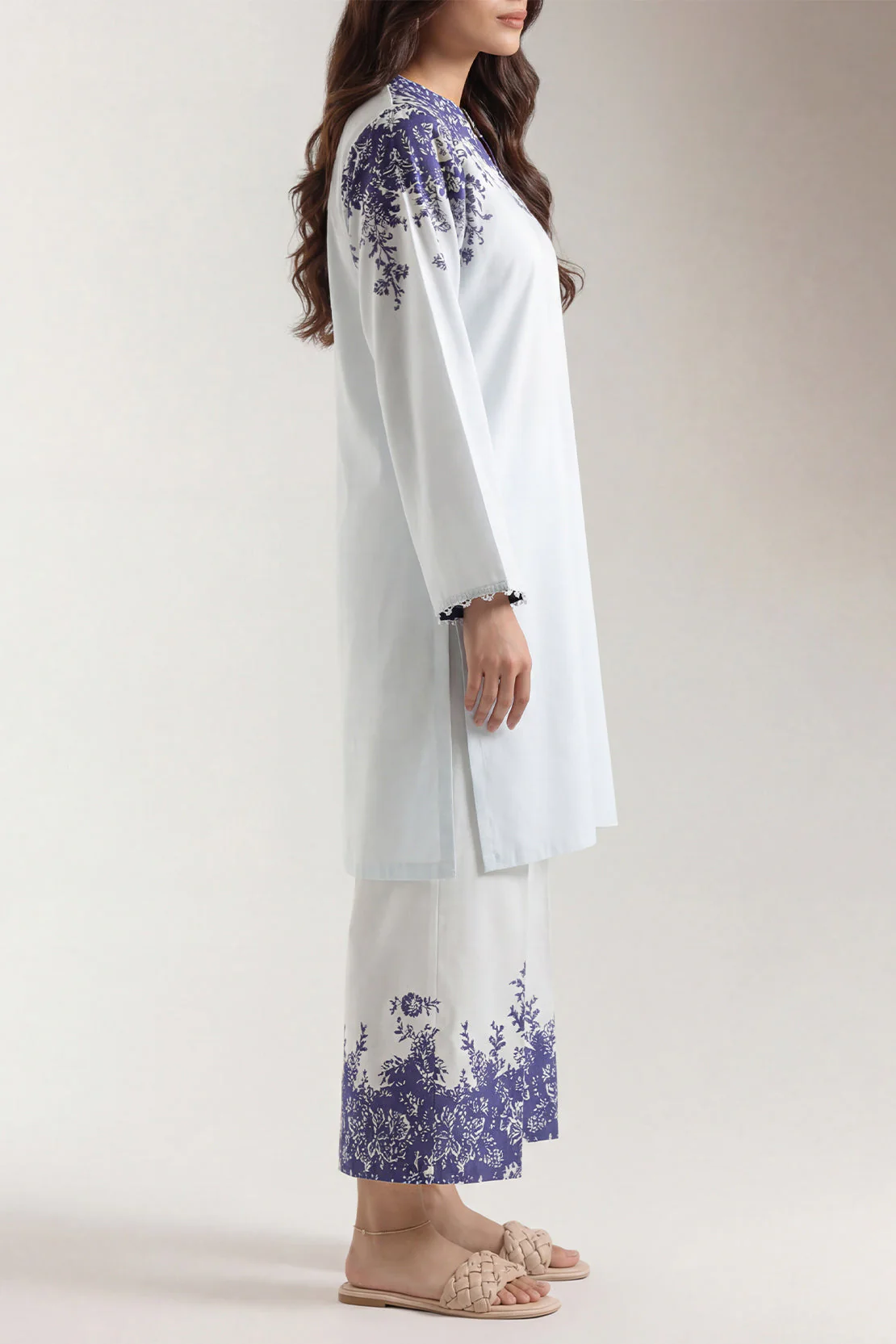 Printed Khaddar Stitched 2 Piece (Shirt/Trouser) - Image 4