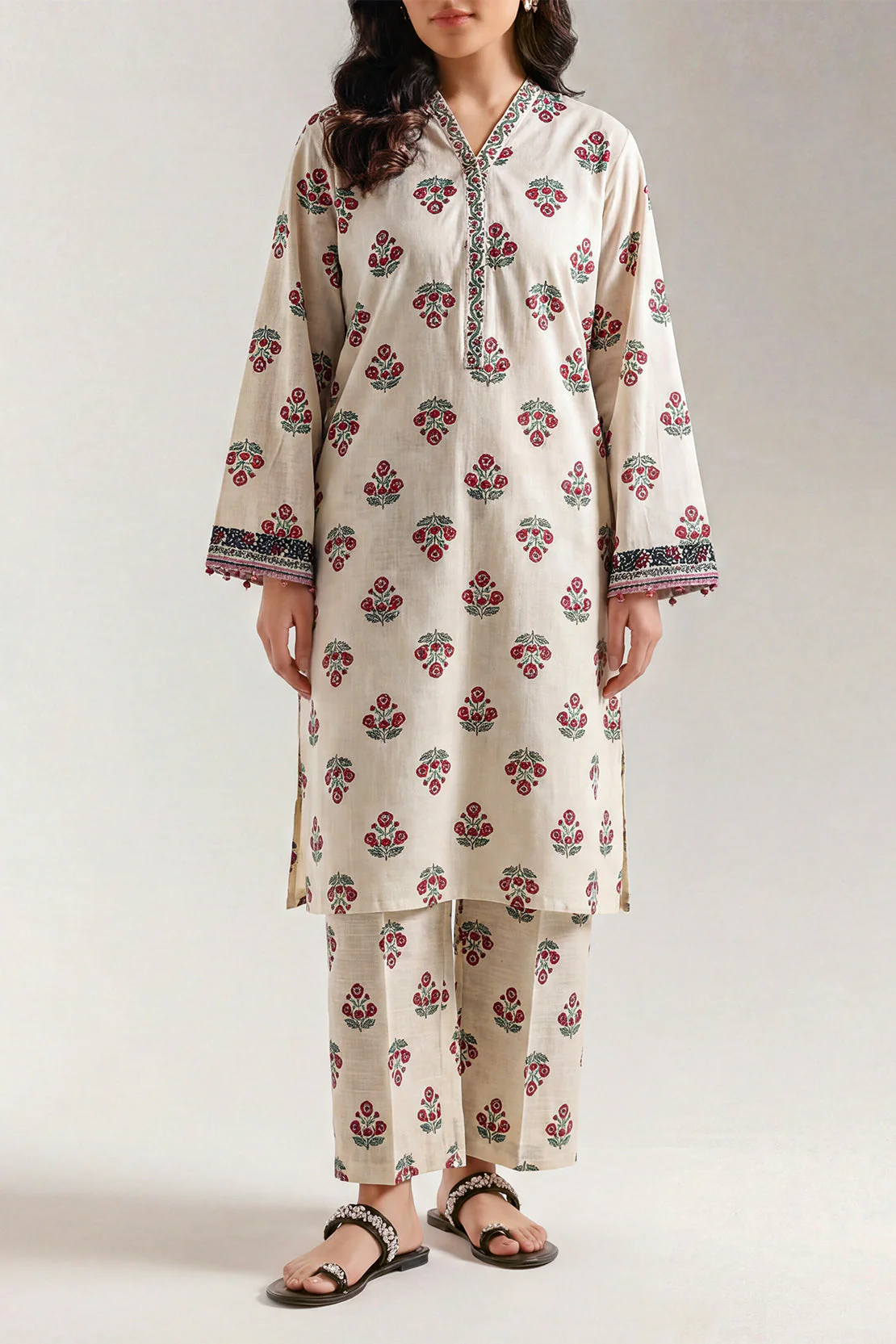 Printed Khaddar Stitched 2 Piece (Shirt/Trouser) - Image 2