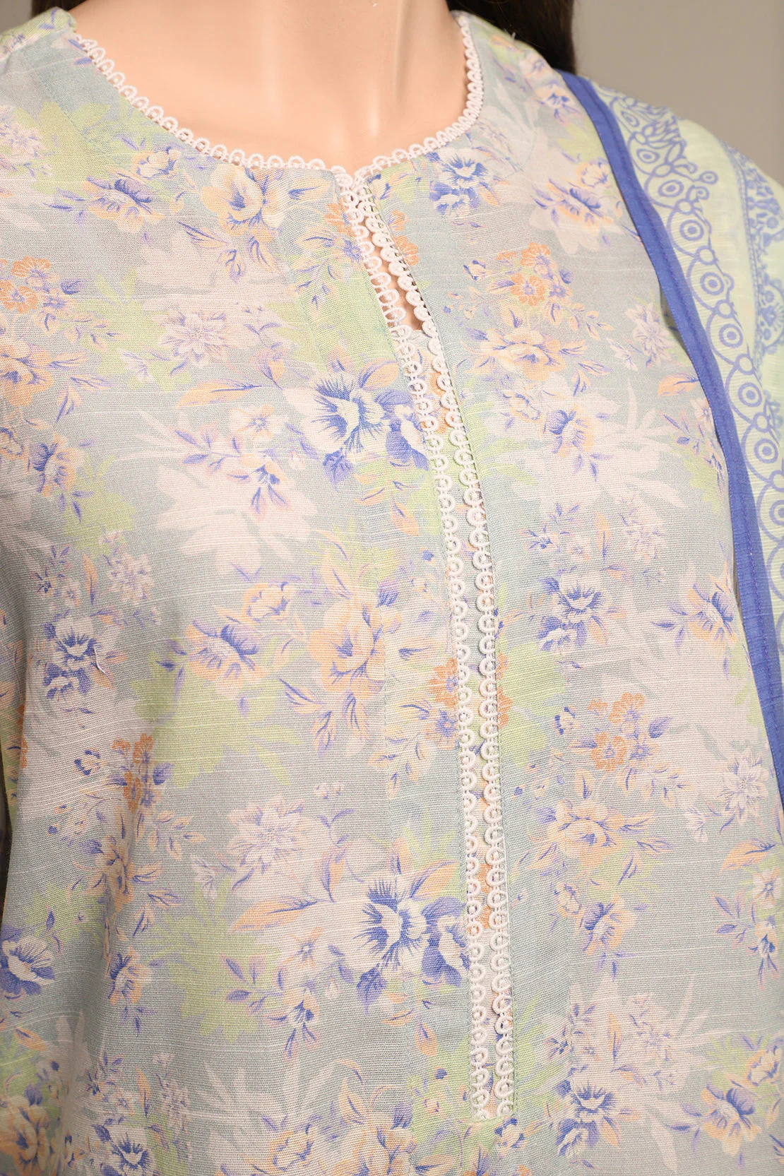 Printed Khaddar Stitched 3 Piece - Image 3