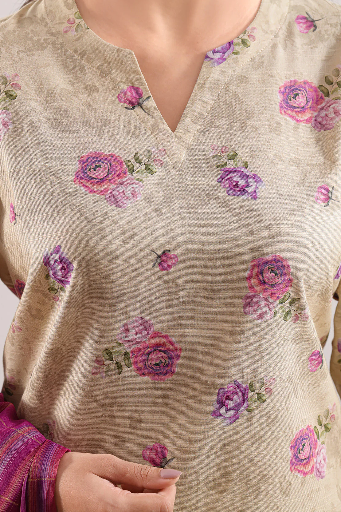 Printed Khaddar Stitched 3 Piece - Image 3