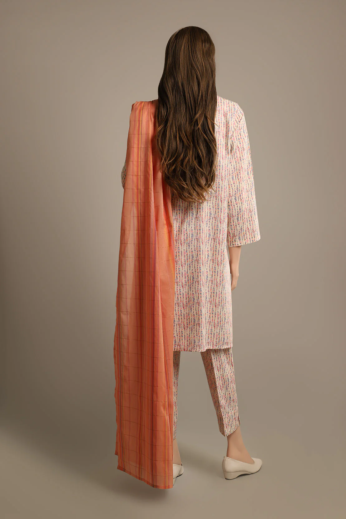 Printed Khaddar Stitched 3 Piece - Image 3