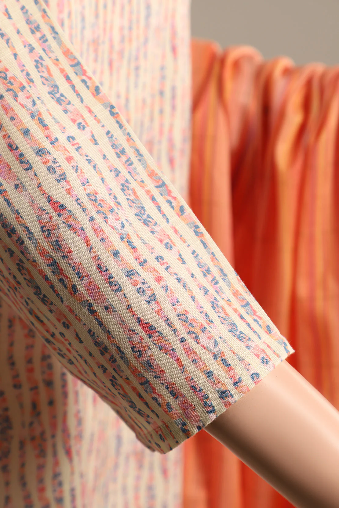 Printed Khaddar Stitched 3 Piece - Image 4