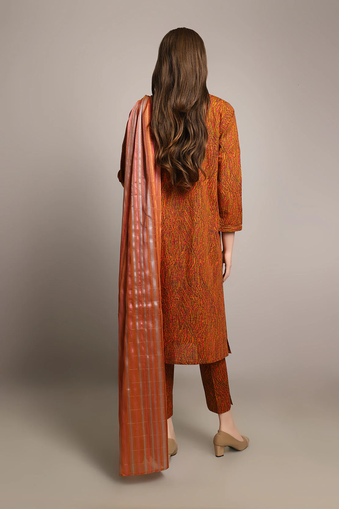 Printed Khaddar Stitched 3 Piece - Image 3