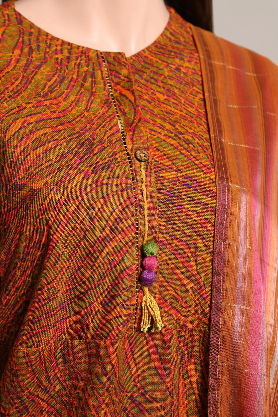 Printed Khaddar Stitched 3 Piece - Image 4