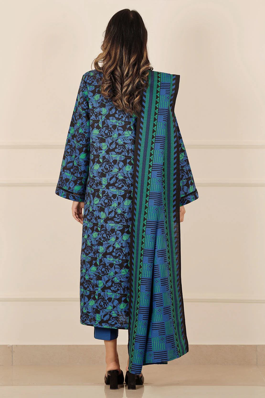 Printed Khaddar Stitched 3 Piece - Image 3