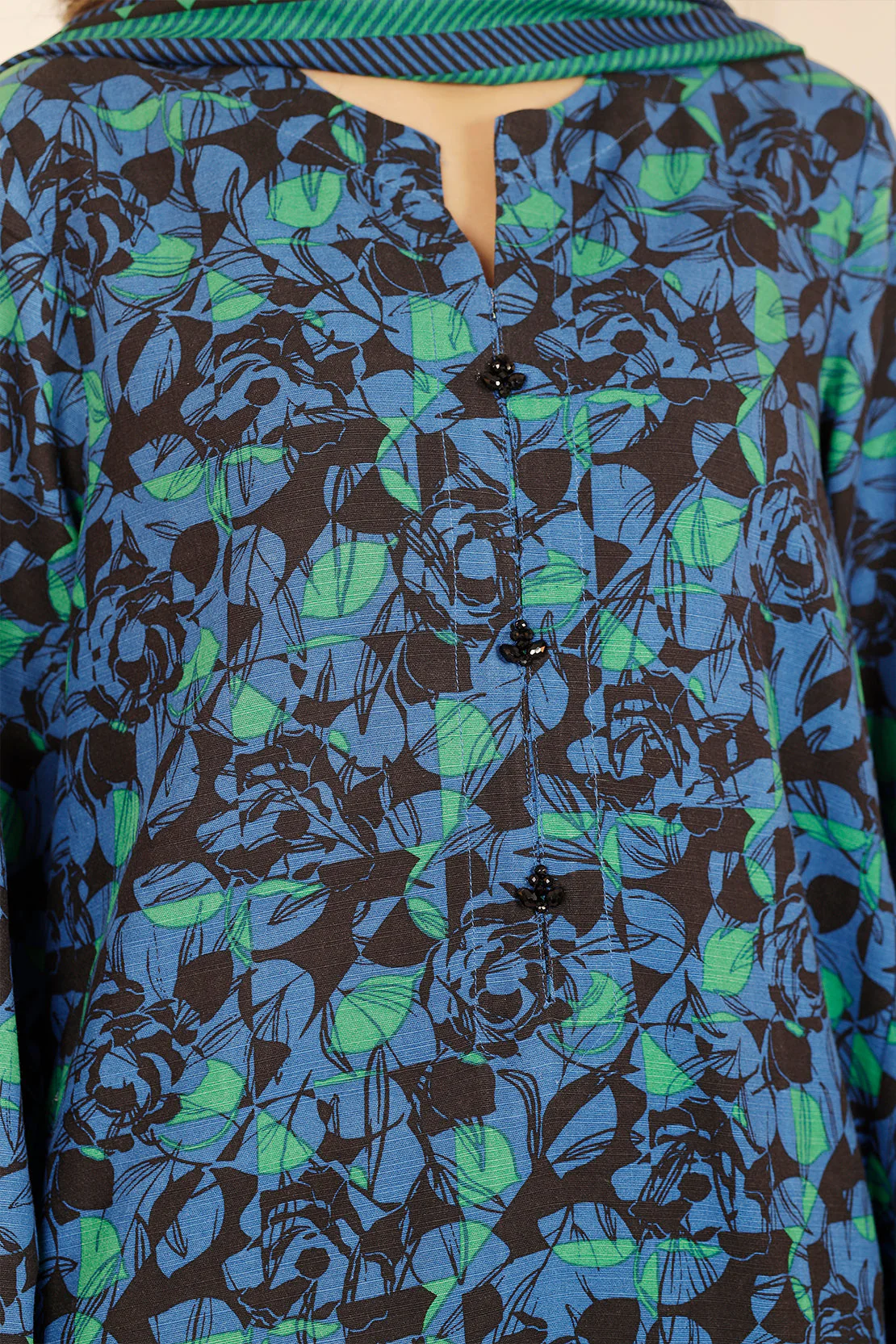 Printed Khaddar Stitched 3 Piece - Image 7
