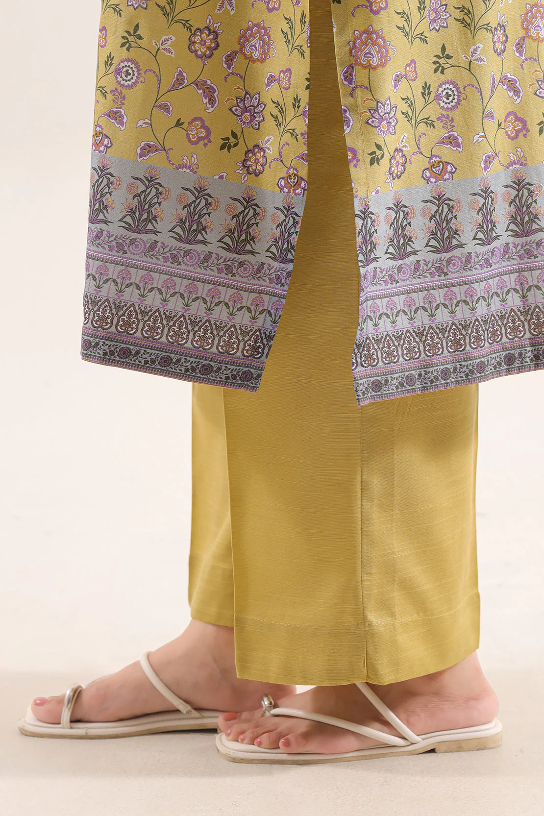 Printed Khaddar Stitched 3 Piece - Image 6