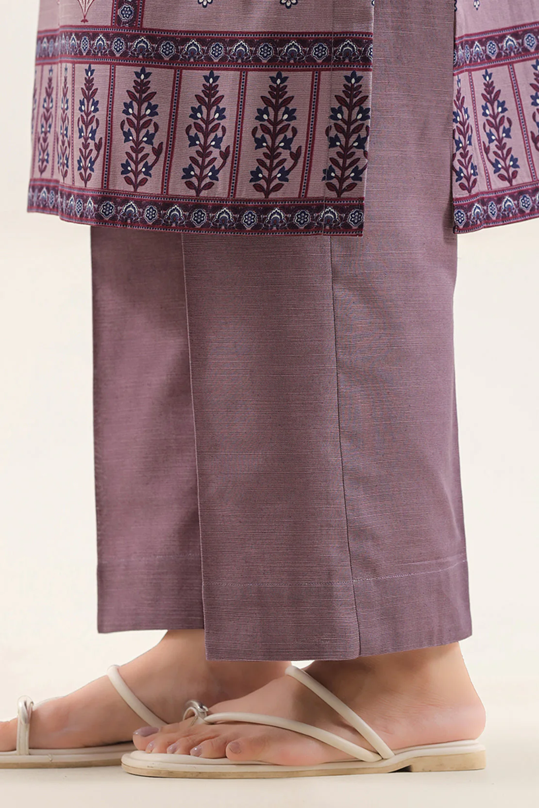 Printed Khaddar Stitched 3 Piece - Image 4