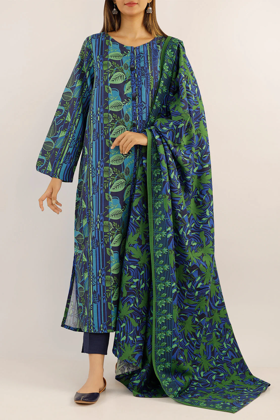Printed Khaddar Stitched Shirt - Image 2