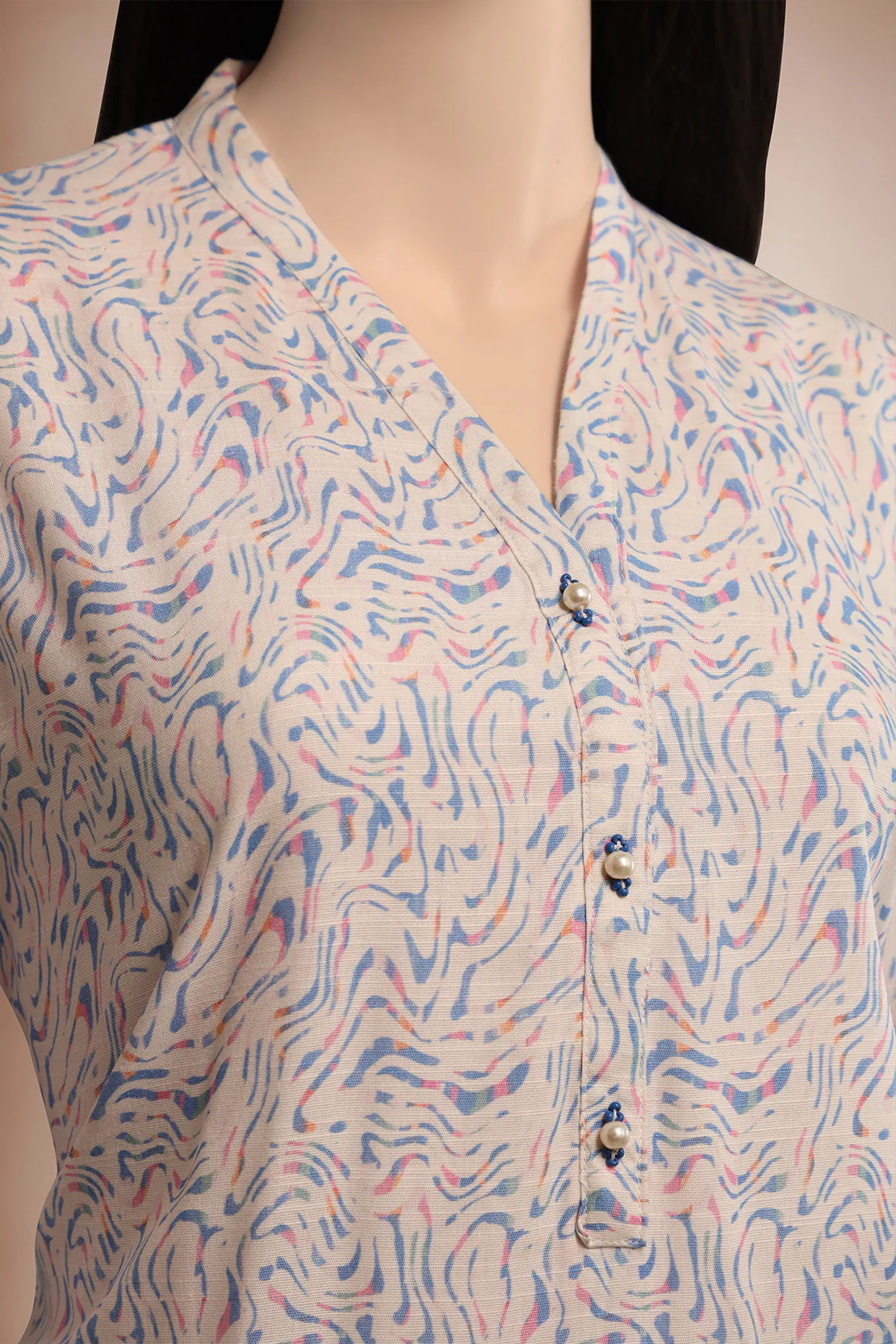 Printed Khaddar Stitched Shirt - Image 2