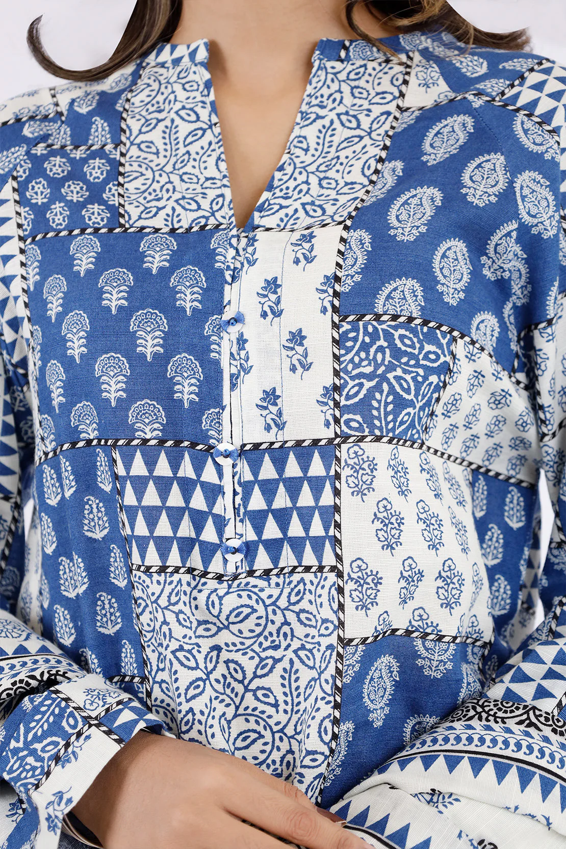 Printed Khaddar Stitched Shirt - Image 4