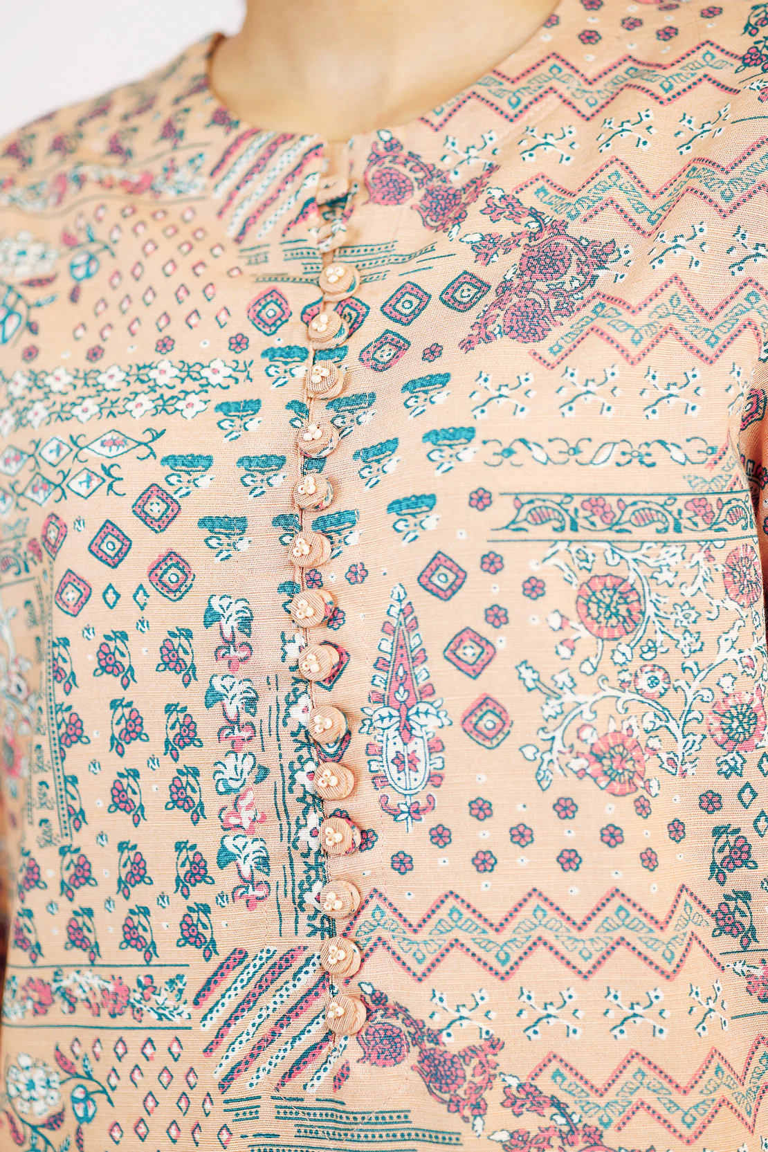 Printed Khaddar Stitched Shirt - Image 6
