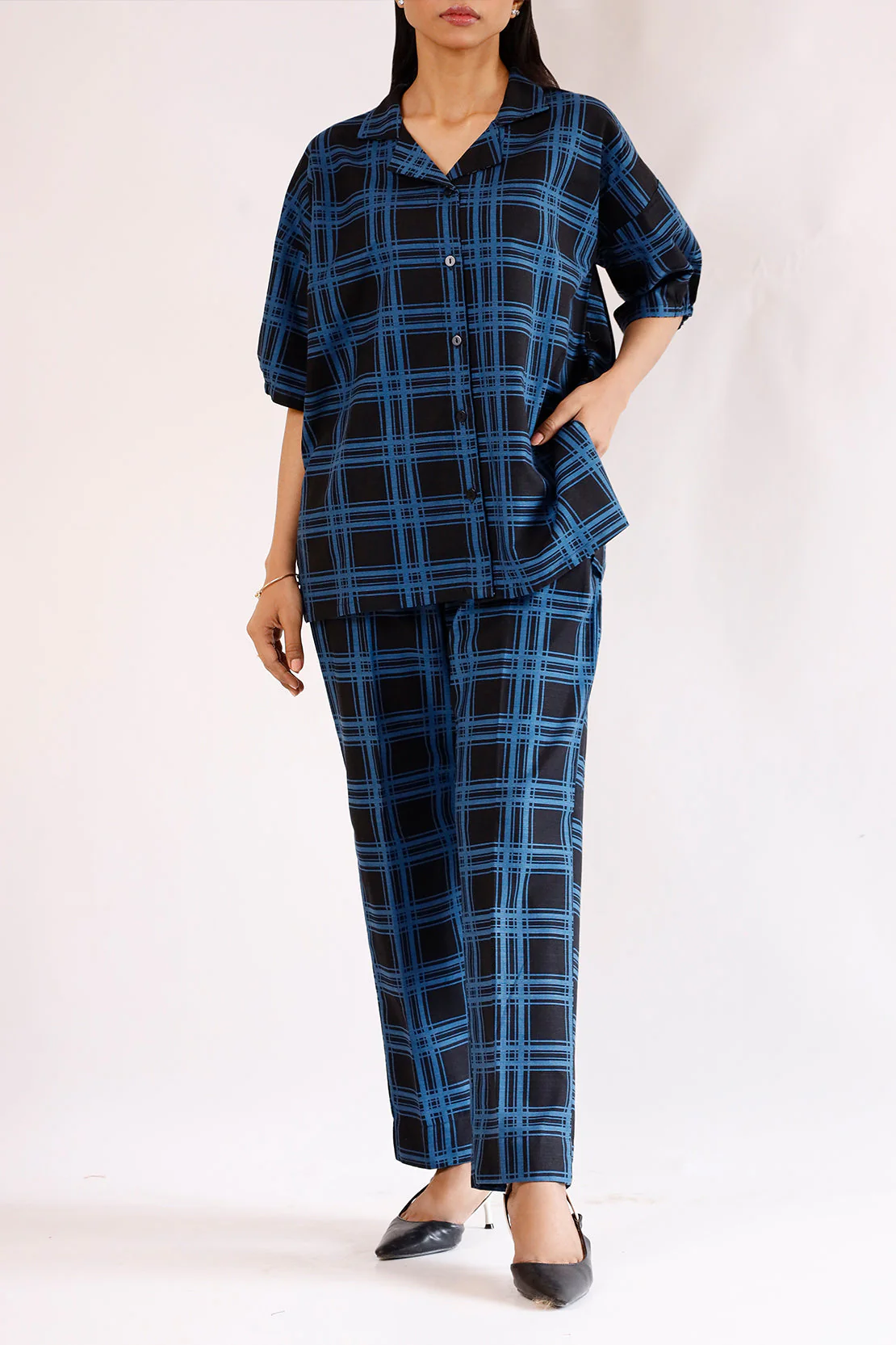 Printed Khaddar Stitched Shirt - Image 2