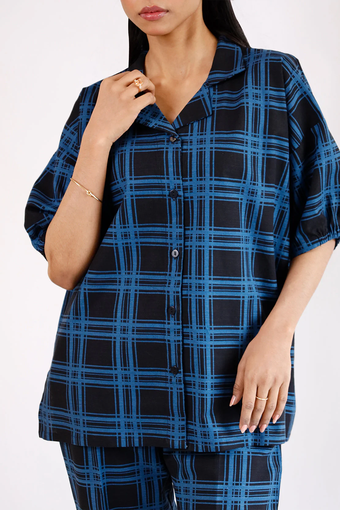 Printed Khaddar Stitched Shirt - Image 3