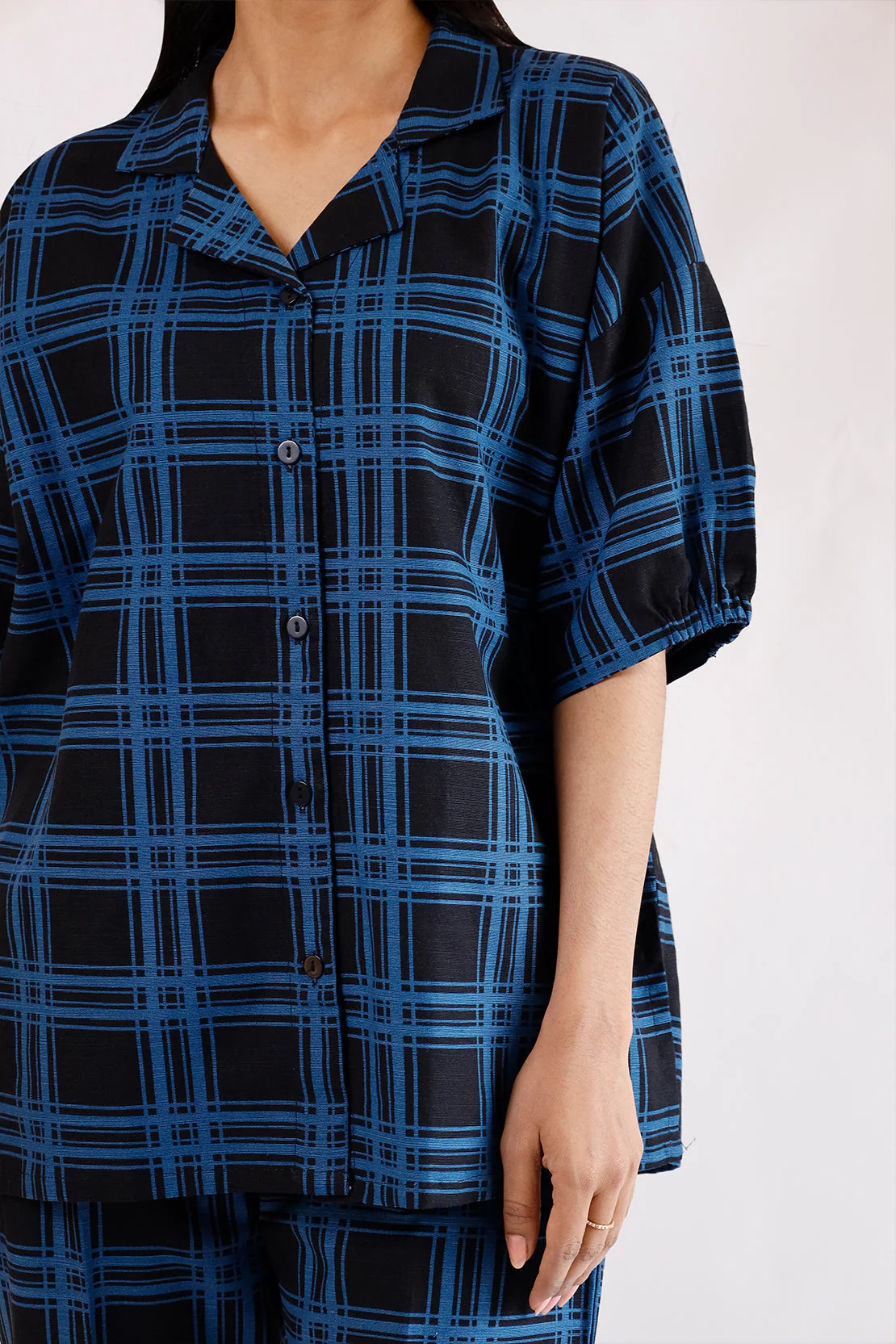 Printed Khaddar Stitched Shirt - Image 5