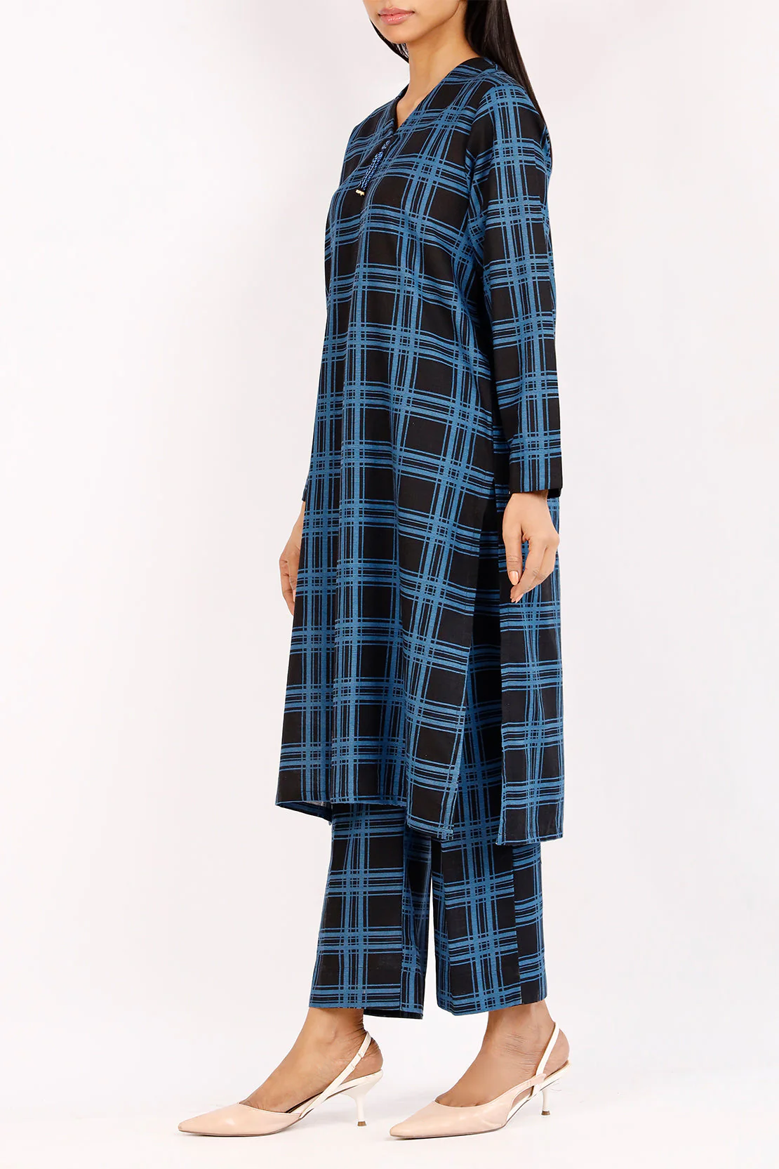 Printed Khaddar Stitched Shirt - Image 2