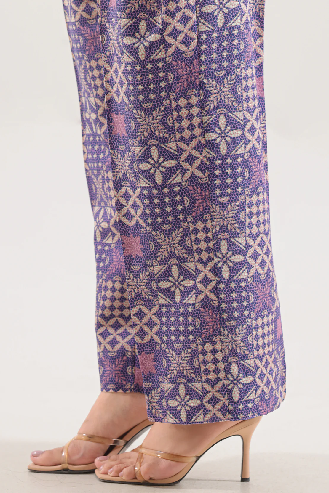 Printed Khaddar Stitched Shirt - Image 6