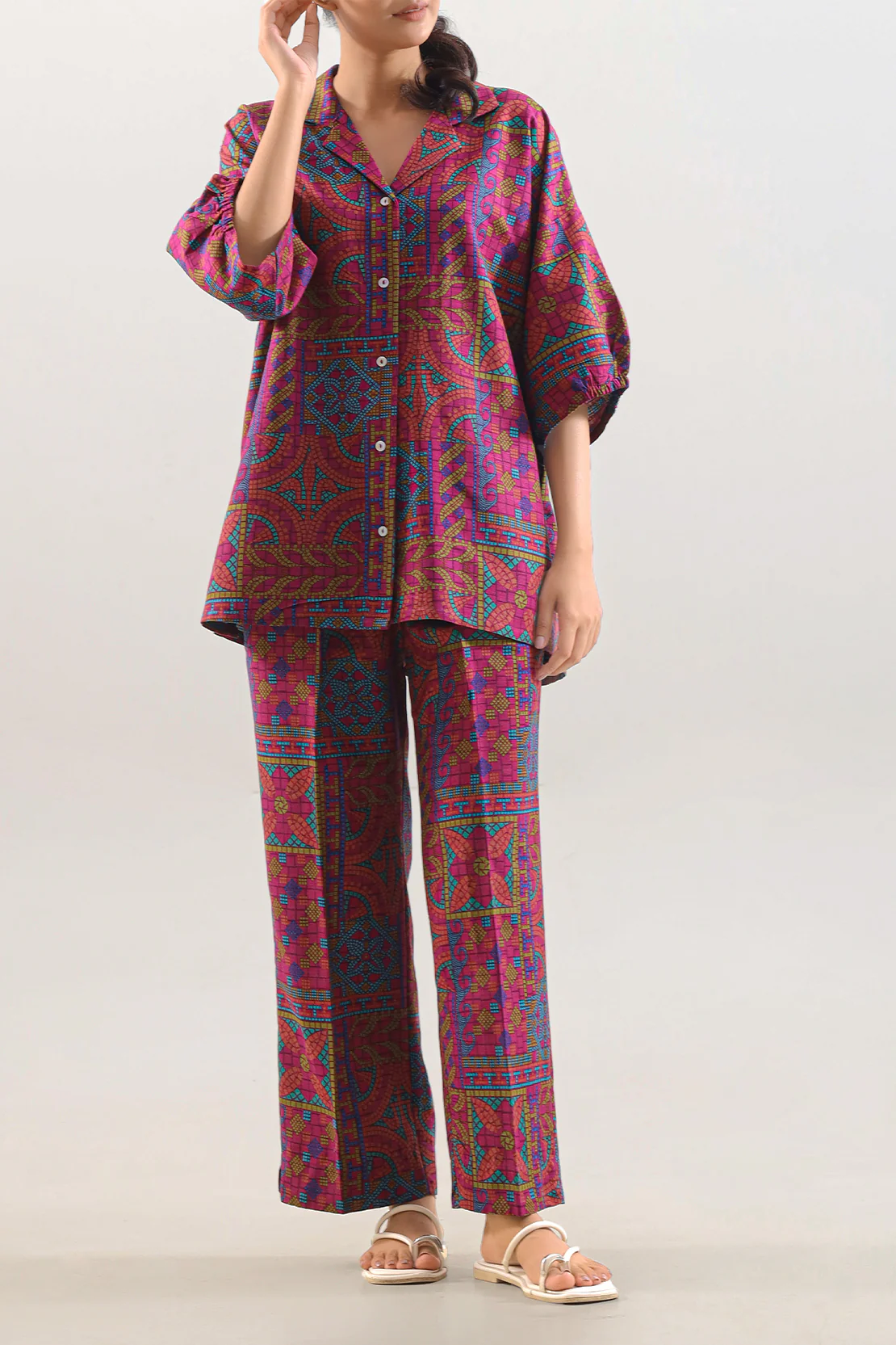 Printed Khaddar Stitched Shirt - Image 2