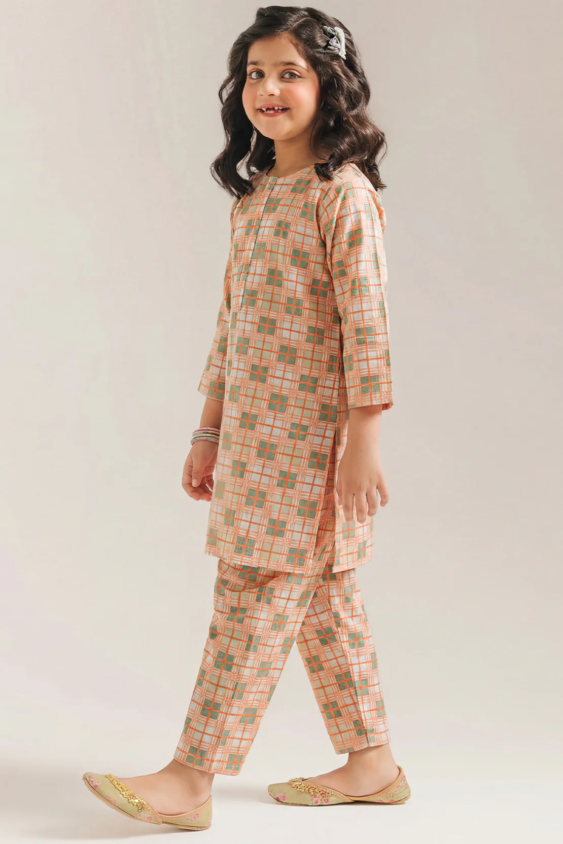 Printed Khaddar Stitched Shirt/trouser For Kids - Image 2