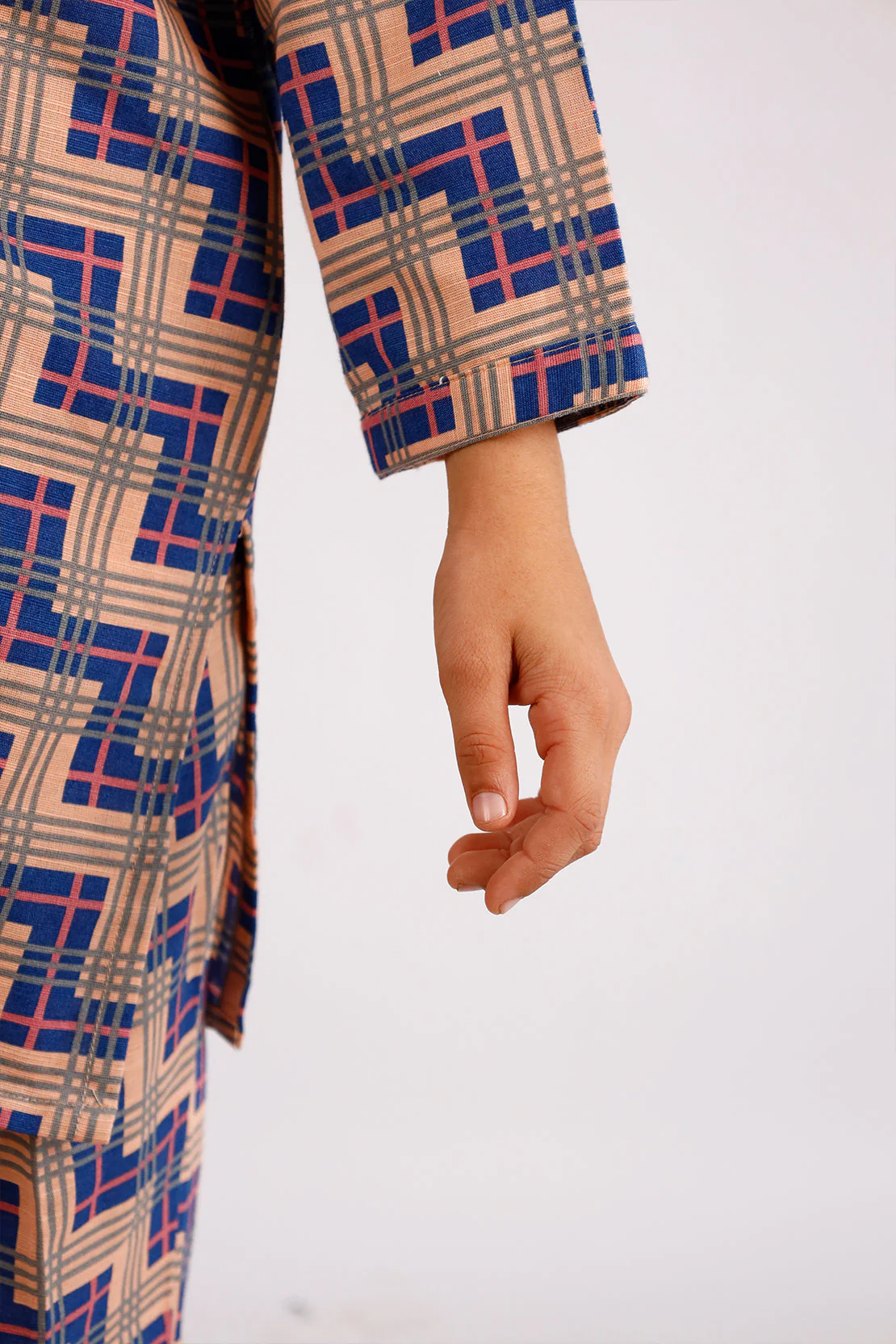 Printed Khaddar Stitched Shirt/trouser For Kids - Image 4