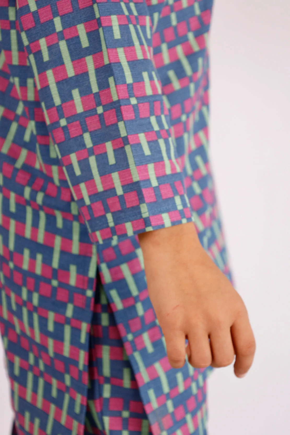 Printed Khaddar Stitched Shirt/trouser For Kids - Image 4