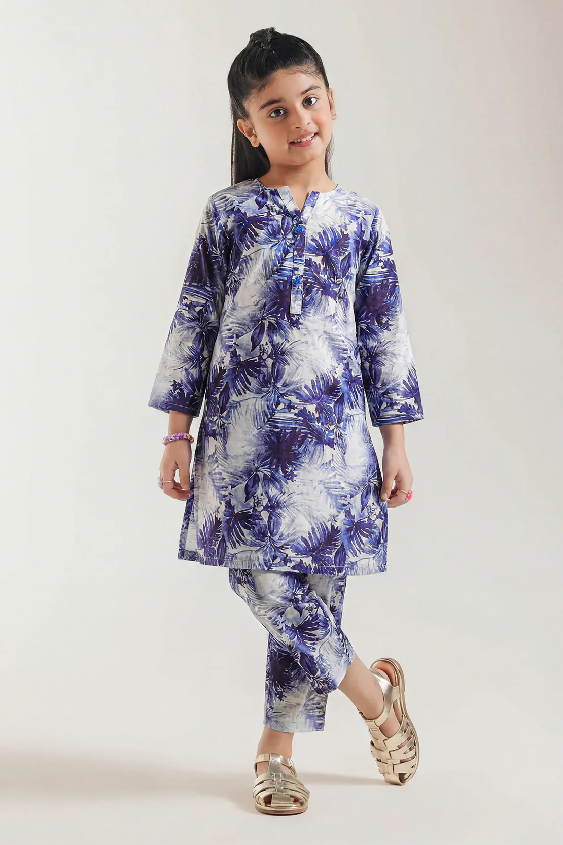 Printed Khaddar Stitched Shirt/trouser For Kids - Image 2