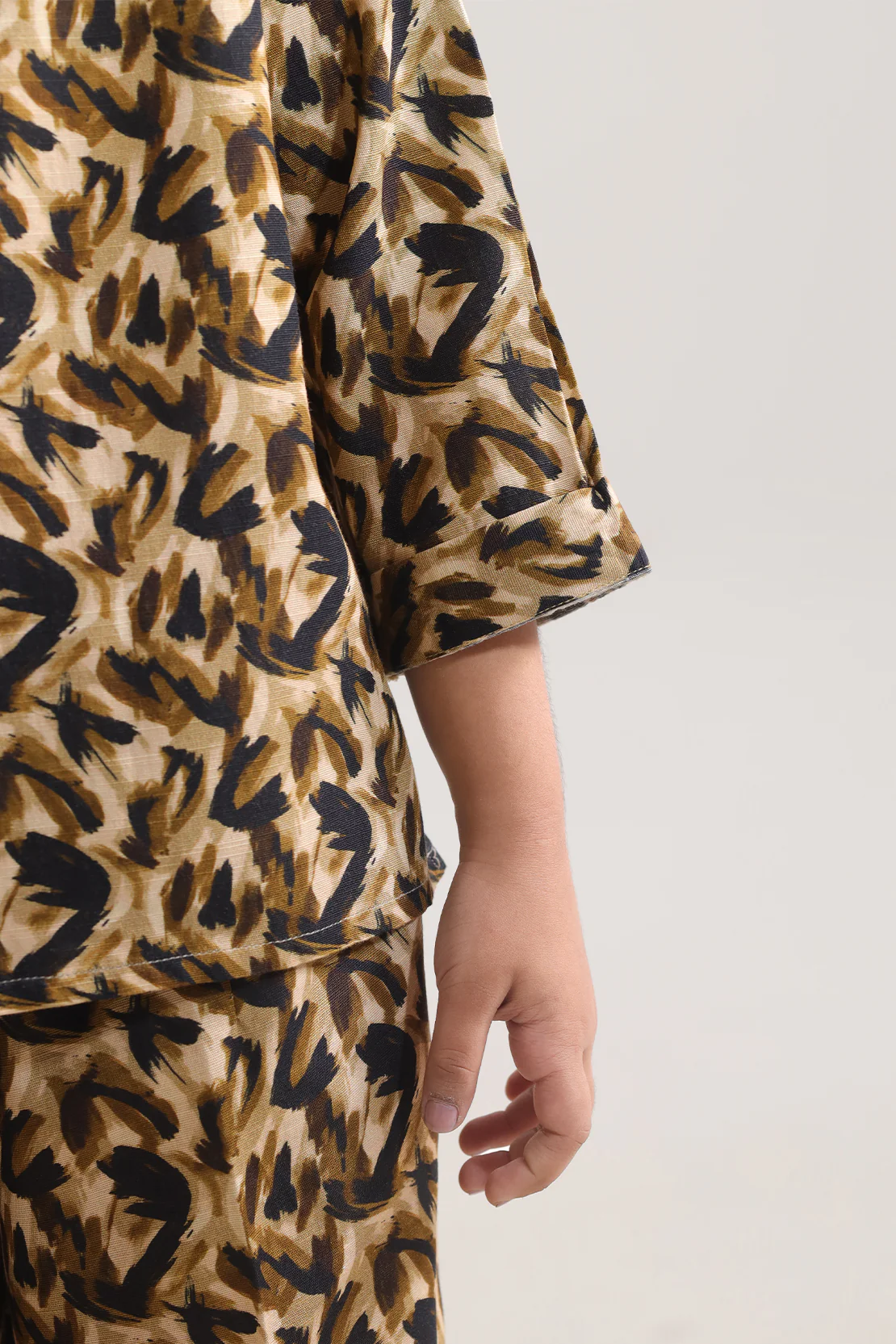 Printed Khaddar Stitched Shirt/Trouser For Kids - Image 3