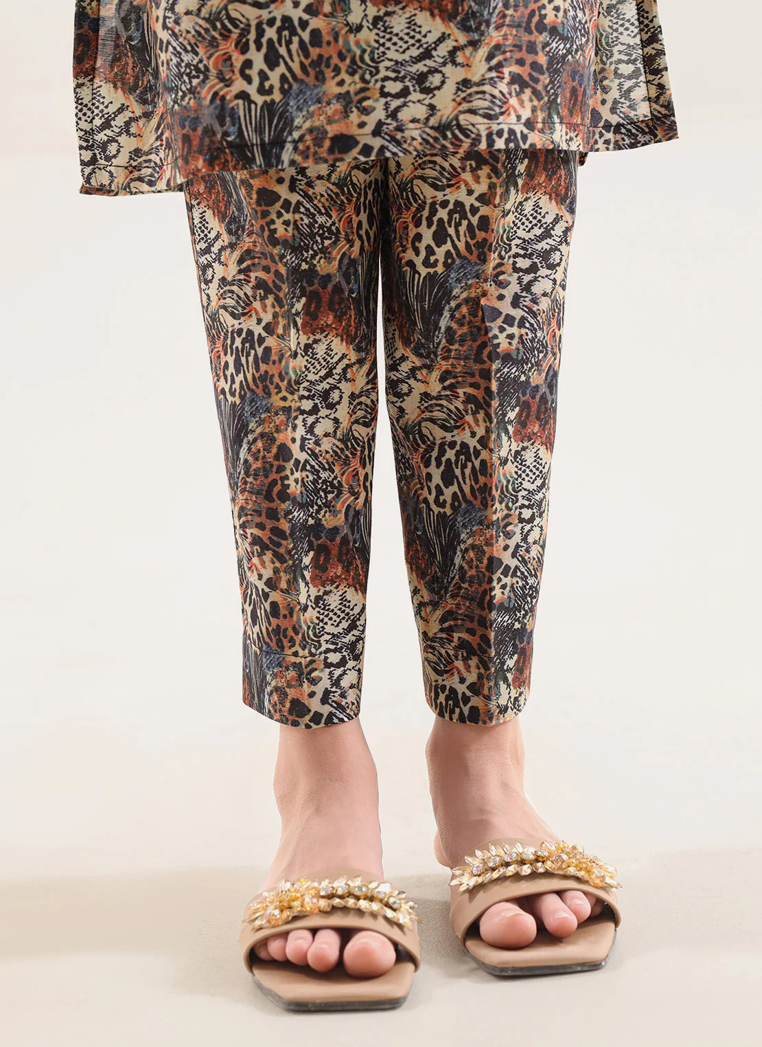 Printed Khaddar Stitched Shirt/Trouser For Kids - Image 5