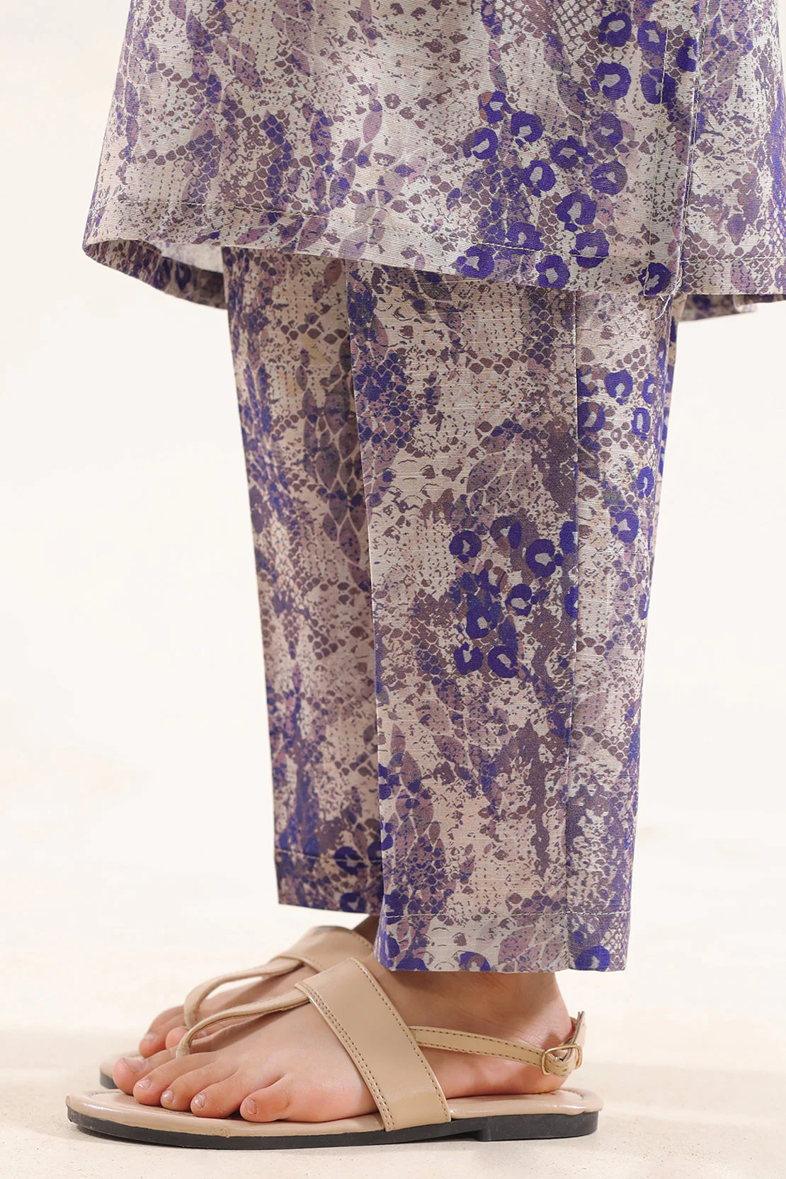 Printed Khaddar Stitched Shirt/trouser For Kids - Image 6