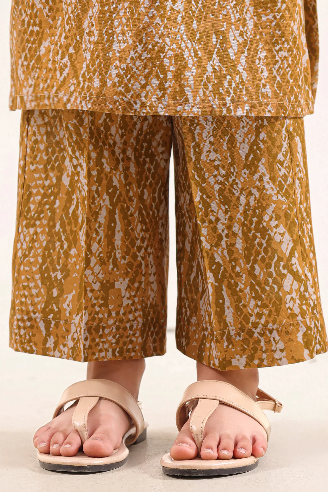 Printed Khaddar Stitched Shirt/Trouser For Kids - Image 6