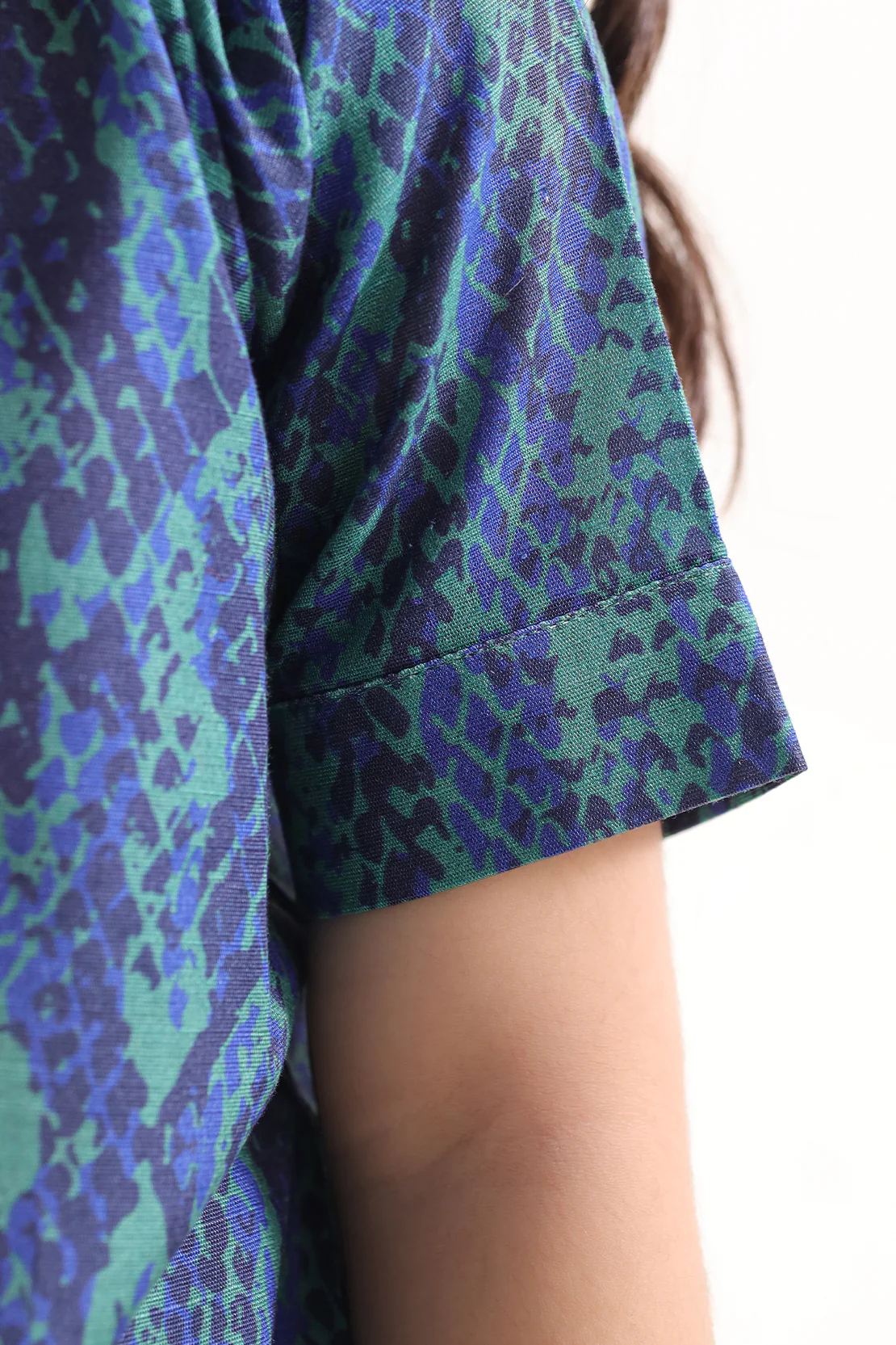 Printed Khaddar Stitched Shirt/Trouser For Kids - Image 5