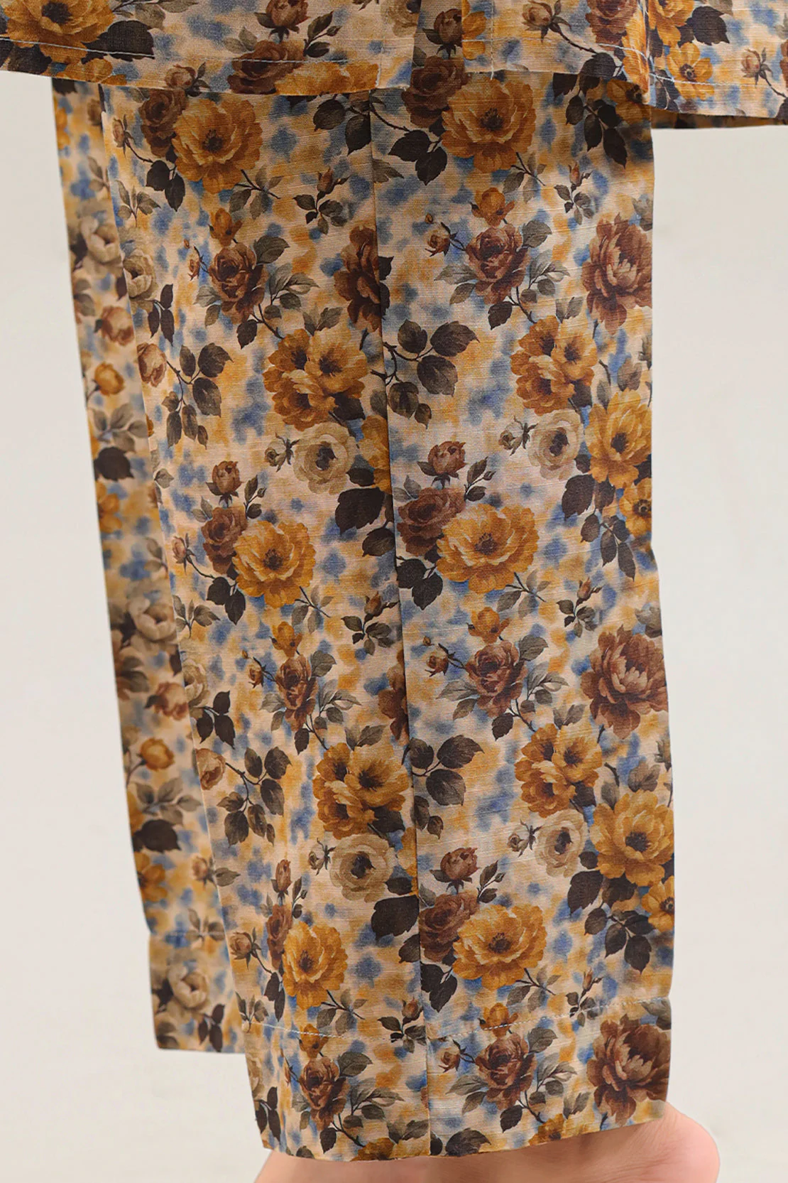 Printed Khaddar Stitched Shirt - Image 4
