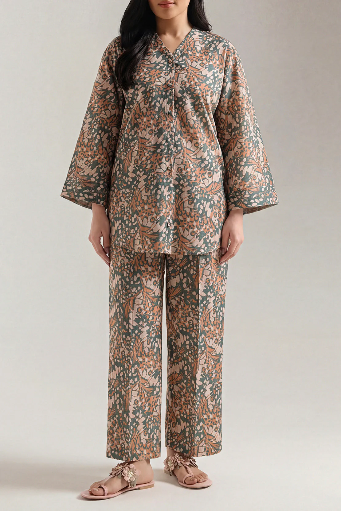 Printed Khaddar Stitched Shirt - Image 2